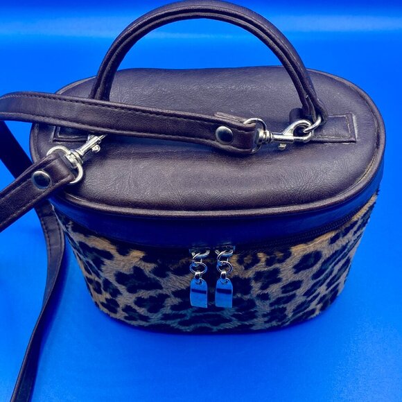 CHATEAU Bucket Bag Handheld Shoulder Crossbody Bag Leopard Print Faux Leather - Picture 2 of 8